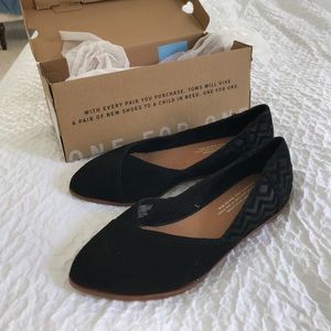 BNWT TOMS Jutti Ballet Flats